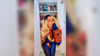 Emanuelly Raquel ❤- Capitã Marvel - Cosplay #1